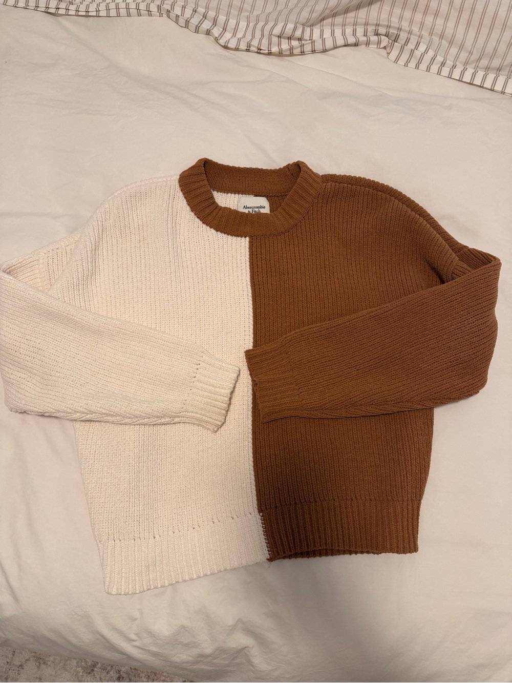 Abercrombie & Fitch Two-Tone Crewneck Sweater in Cream and Brown